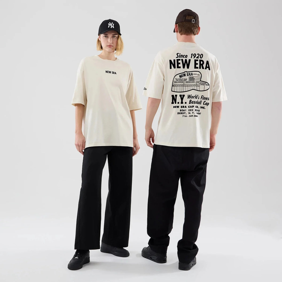 NEW ERA Cap Graphic Cream Oversized T-Shirt