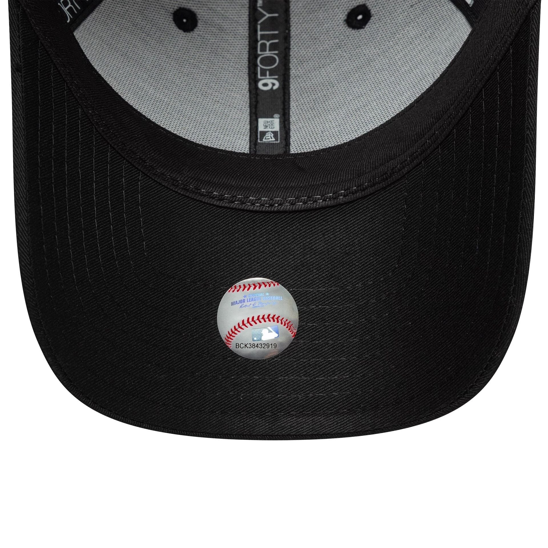 NEW ERA New York Yankees 9FORTY Cap Metallic Black
