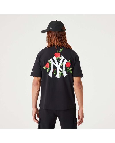 New Era Yankees Rose T-shirt In Black